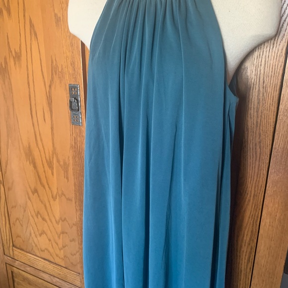Blue green halter neck dress - Picture 2 of 3